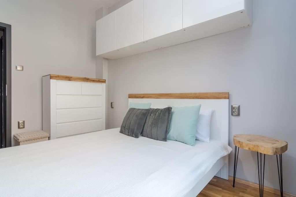 Modern Design 1 Bdrm, 4 Guests, Top Cente, Near Parliament, Self Check-In Sófia Exterior foto